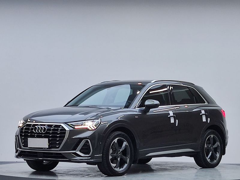 2022 Audi Q3 35 TFSI Fashion Sport (Shíshàng Yùndòng Xíng)