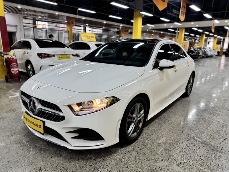 2022 Mercedes-Benz A-Class 180 Sport Sedan (Yùndòng Jiàochē)