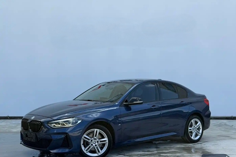 2022 BMW 1 Series 120i M Sport Night Edition (M Yùndòng Yàoyè Bǎn)