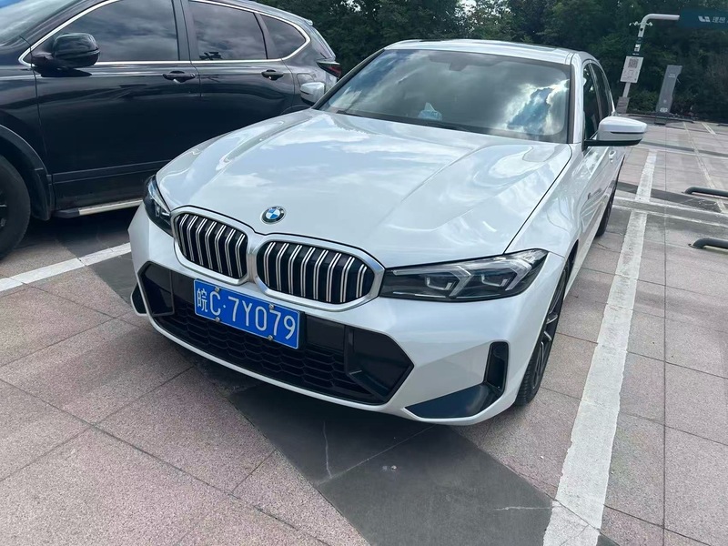 2023 BMW 3 Series 320Li M Sport Package (M Yùndòng Tàozhuāng)