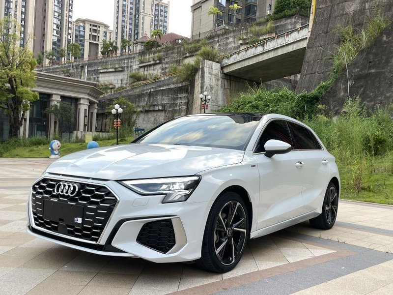 2023 Audi Restyling A3 Sportback 35 TFSI Fashion Sport (Shíshàng Yùndòng Xíng)