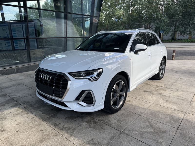 2022 Audi Q3 35 TFSI Fashion Sport (Shíshàng Yùndòng Xíng)