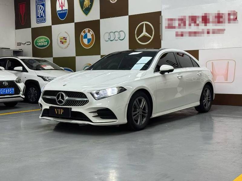 2022 Mercedes-Benz A-Class Restyling 180 Sport Sedan (Yùndòng Jiàochē)