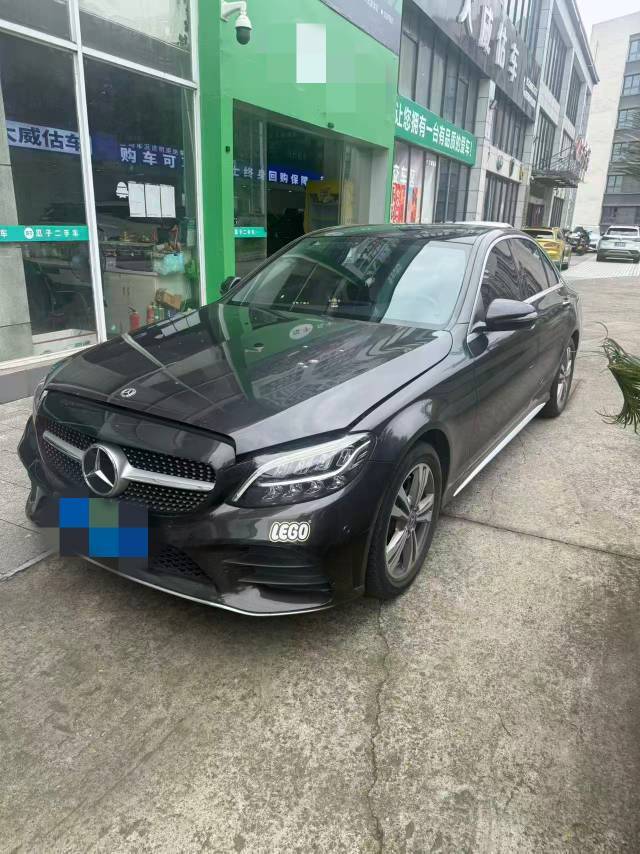 2021 Mercedes-Benz C-Class 200 Sport Edition (Dònggǎn Xíng Yùndòng Bǎn)