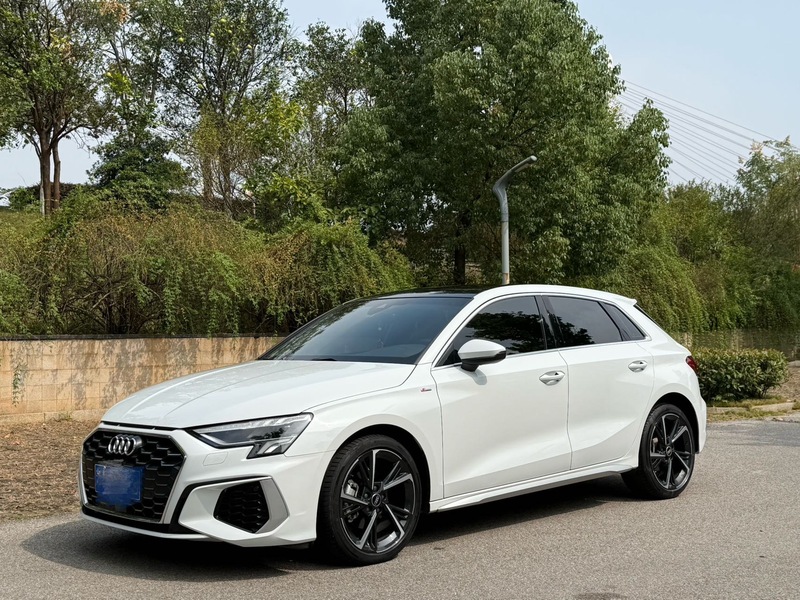 2023 Audi Restyling A3 Sportback 35 TFSI Fashion Sport (Shíshàng Yùndòng Xíng)