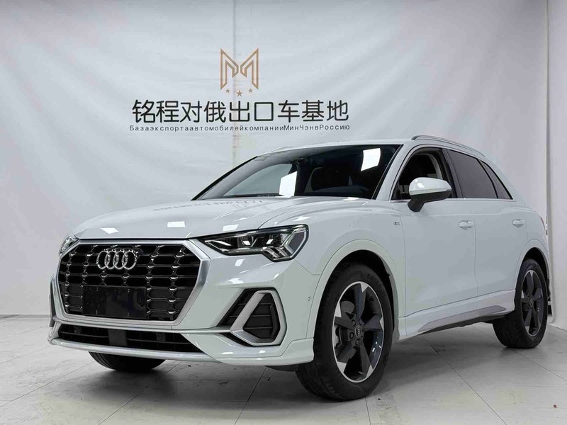 2022 Audi Q3 35 TFSI Fashion Sport (Shíshàng Yùndòng Xíng)